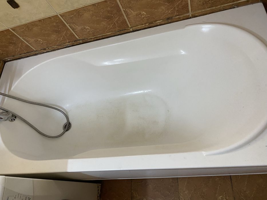 Vand cada baie cu baterie