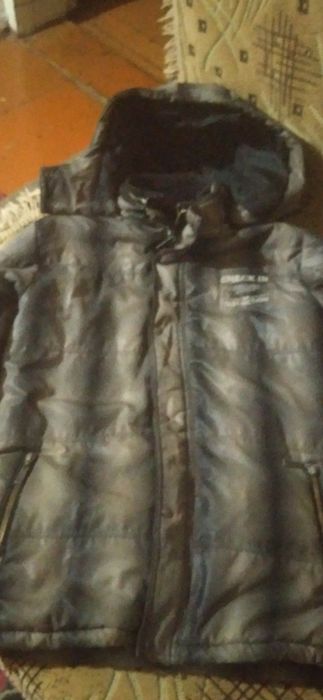 Продам куртку на мальчика