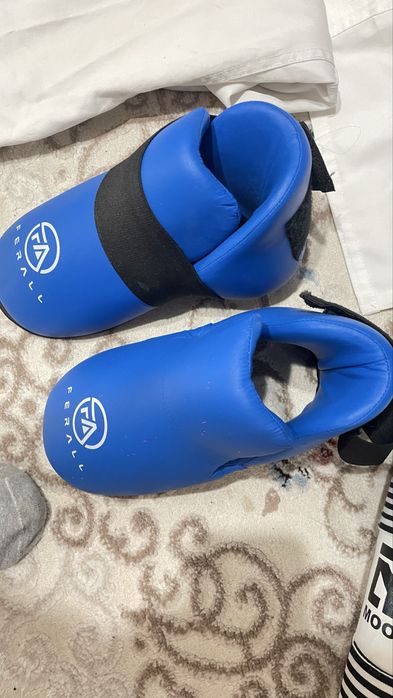 Футы 2 разных размера S и М