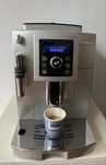 Delonghi ECAM 23.420.SB - 6 месеца гаранция! Перфектно състояние!