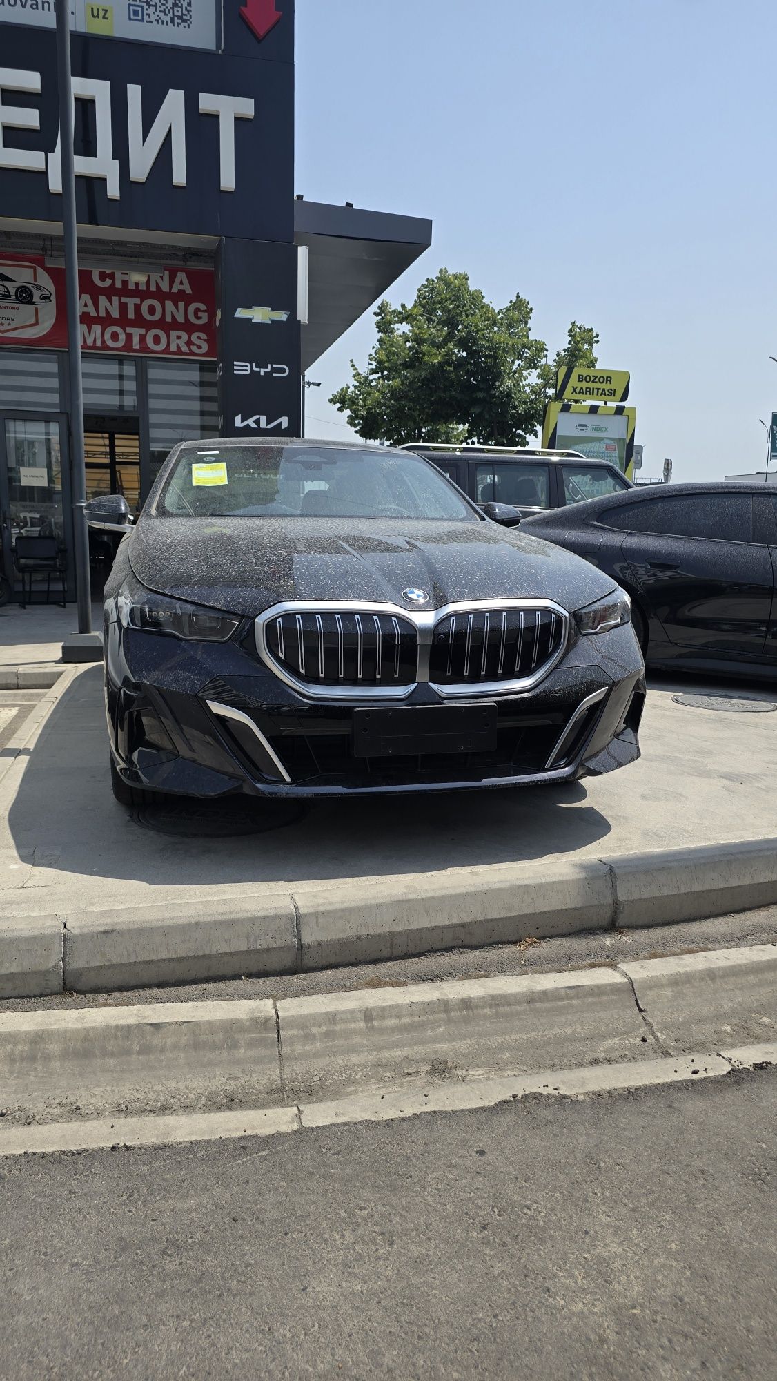 Bmw m5 sotuvda bor