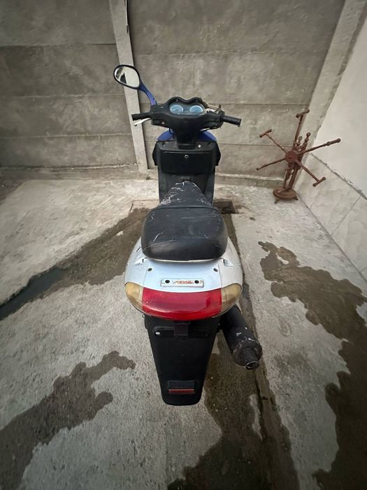 Vând scuter JONWAY de 125 sau schimb