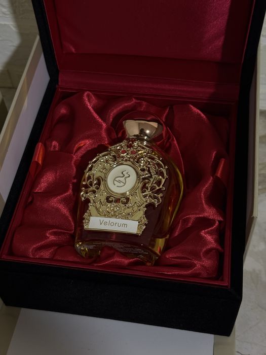 Продаются духи Tiziana Terenzi Velorum