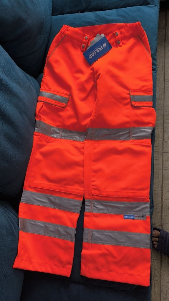 Pantaloni reflectorizanți de lucru Noi!