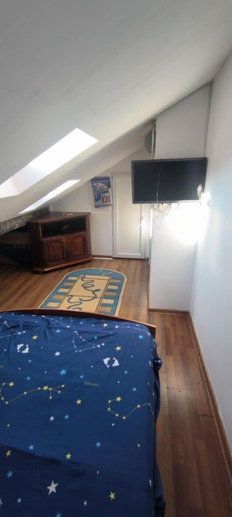 Închiriez  apartament