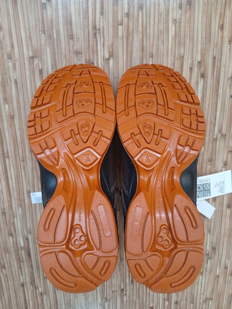 Продам спецобувь