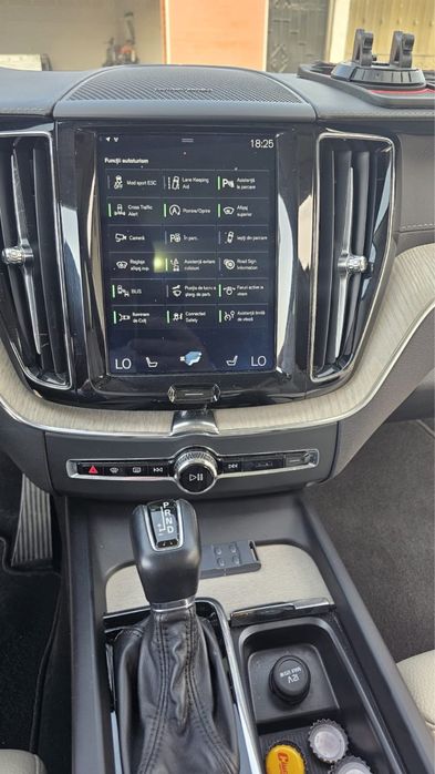 Vand Volvo XC60 culoare gri
