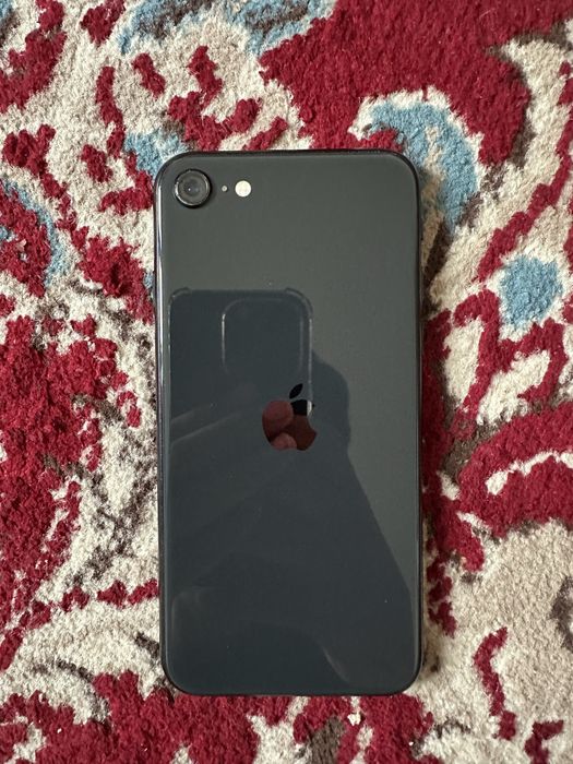 Айфон се 64гигабайт