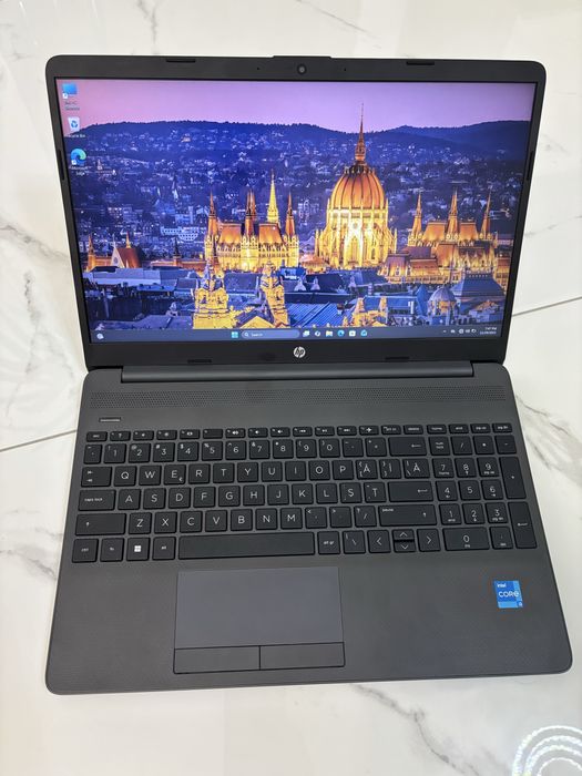 hp laptop 15-dw3054nq
