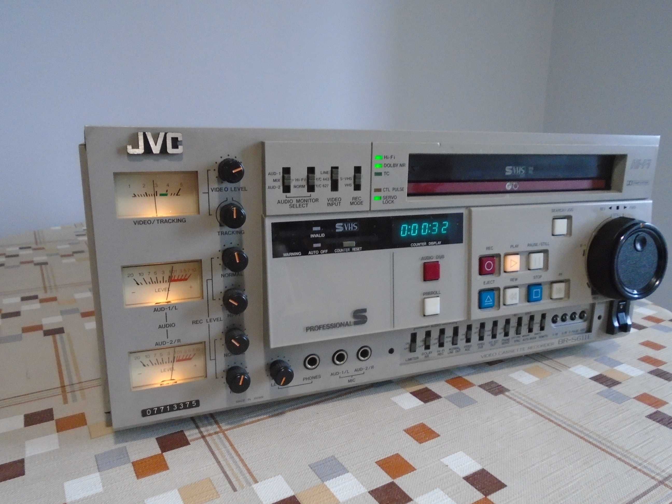 S-VHS JVC Br-s611e