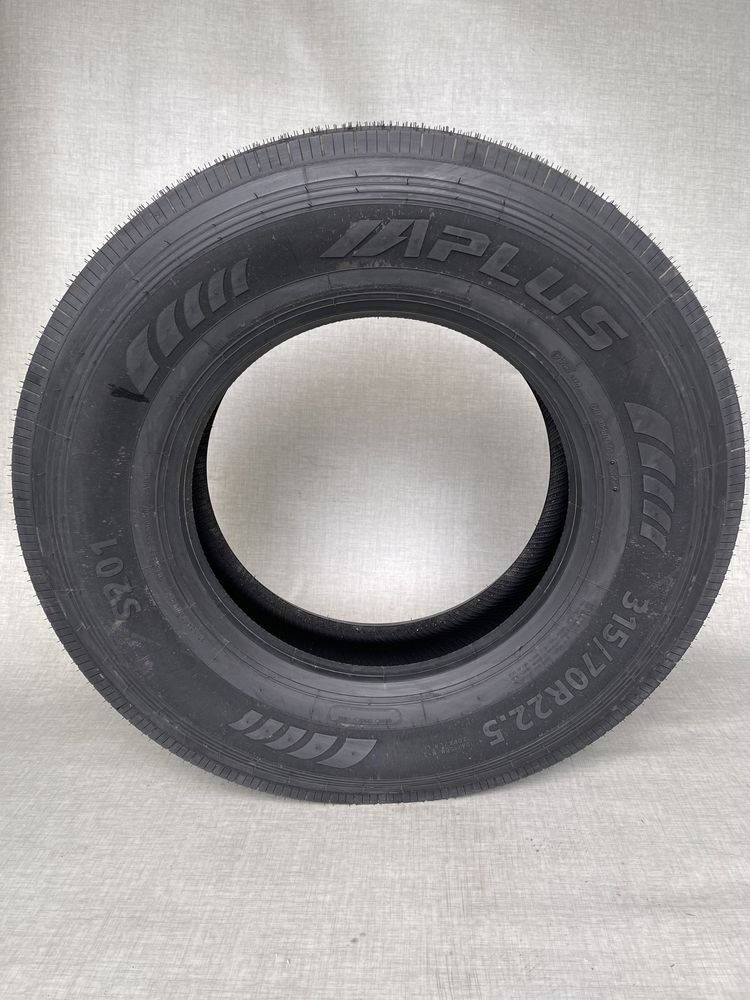 Грузовые шины APLUS 315/70 R22.5 (рулевые)