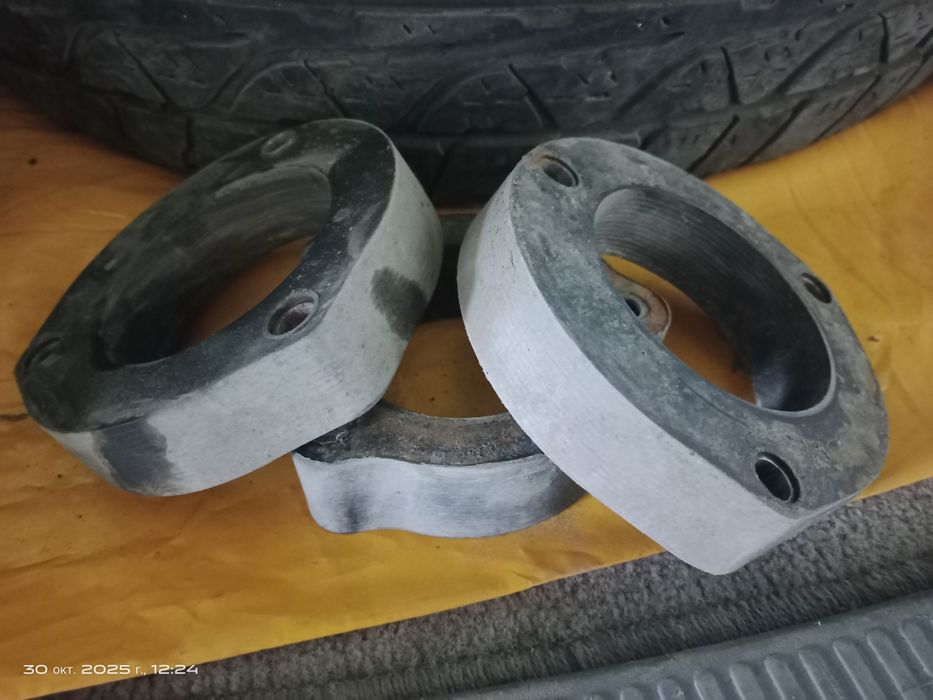 Проставки для увеличения клиренса Лексус RX300