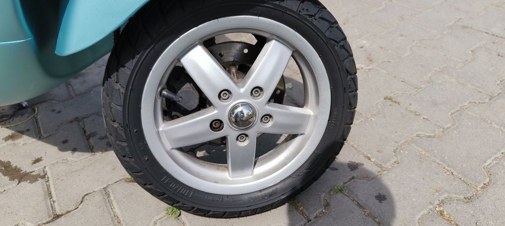 Vespa LX 50 cmc, 2 timpi, stare impecabilă.