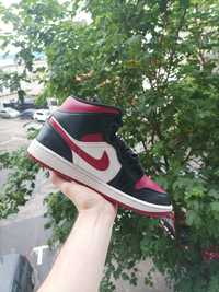 Jordan 1 mid bred toe