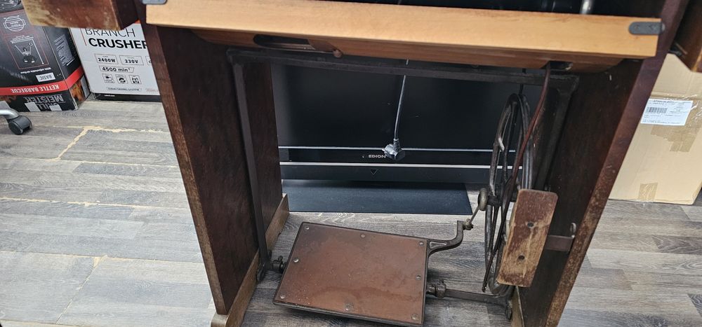 Шевна машина работеща