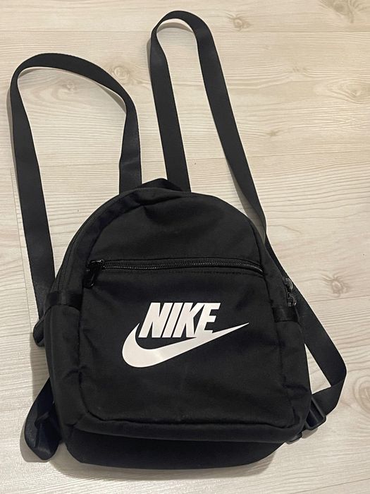 Малка раничка nike