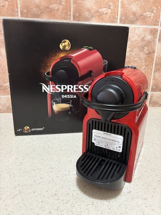 Nespresso Inissia + capsule
