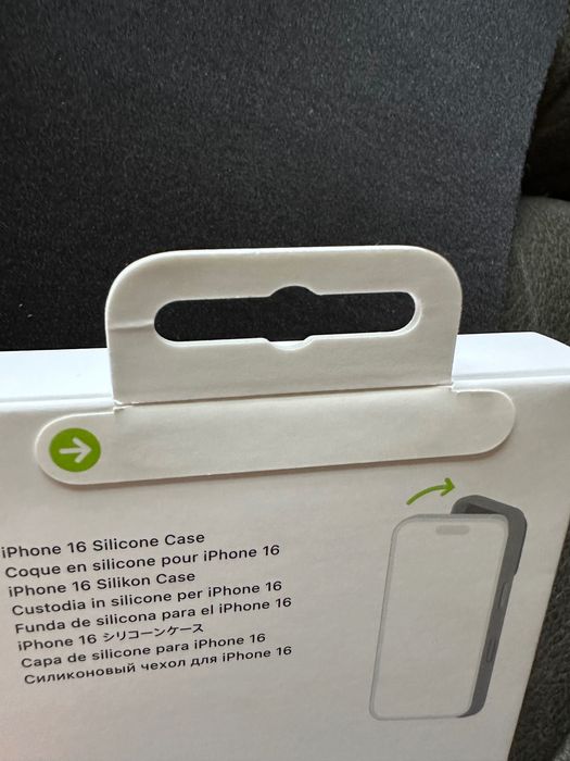 Оригинален Apple Калъф iPhone 16 Silicone Case with MagSafe - Plum