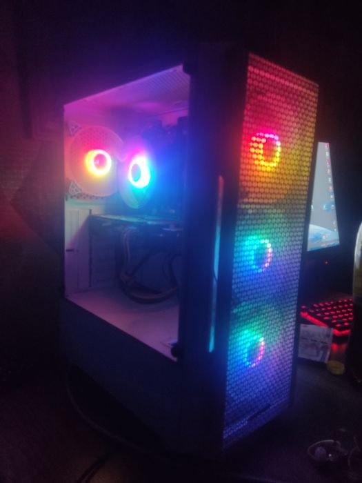 intel core i5 9400F 
H310MHD PRO 
Operativka 24GB
GTX 1660 TI 6GB 
100