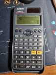 Калкулатор Casio fx-83ES и fx-85GT X