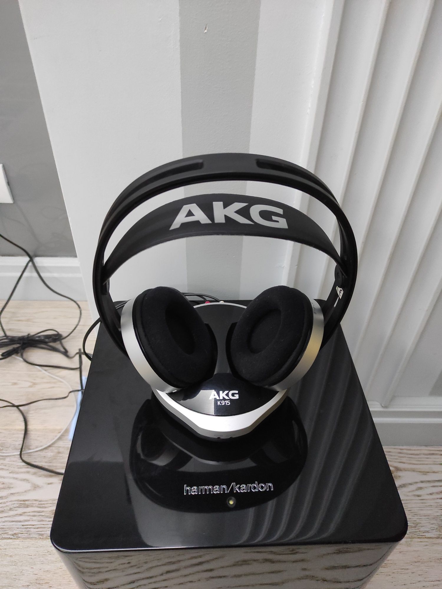 Căști wireless AKG