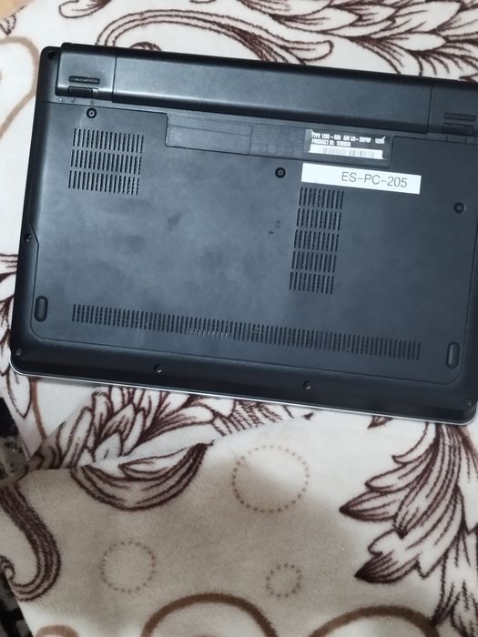 Leptop lenovo 13