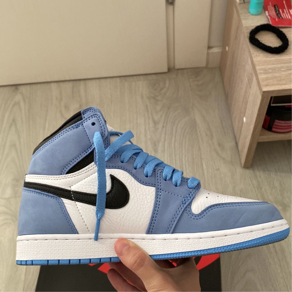 Nike Jordan 1 University Blue