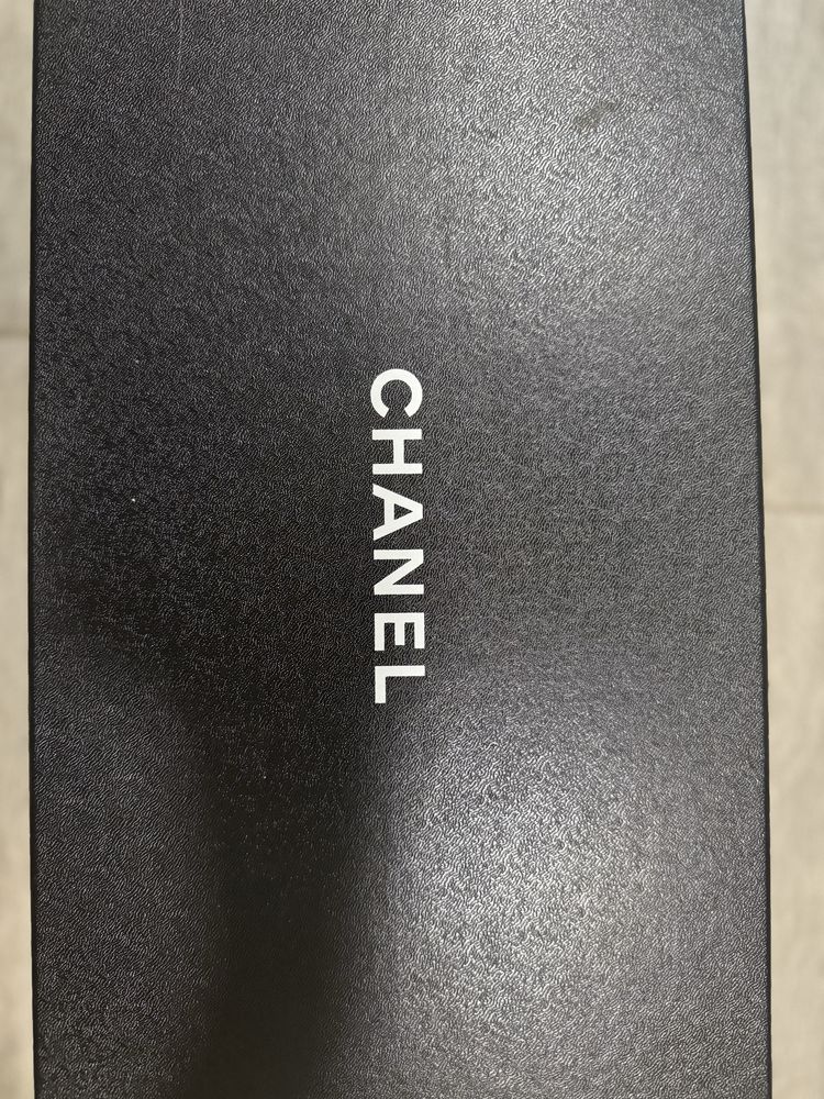 Кецове на Chanel, 39 номер