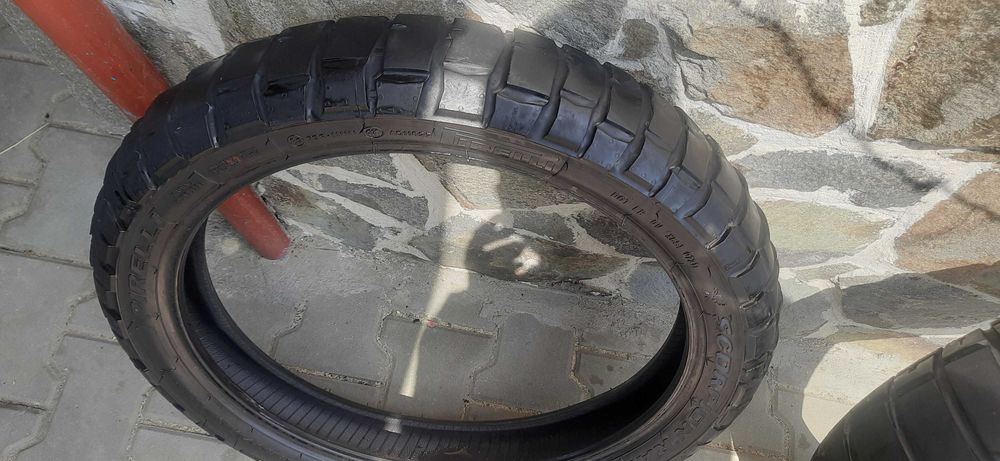 Cauciucuri Pirelli scorpion aproape noi