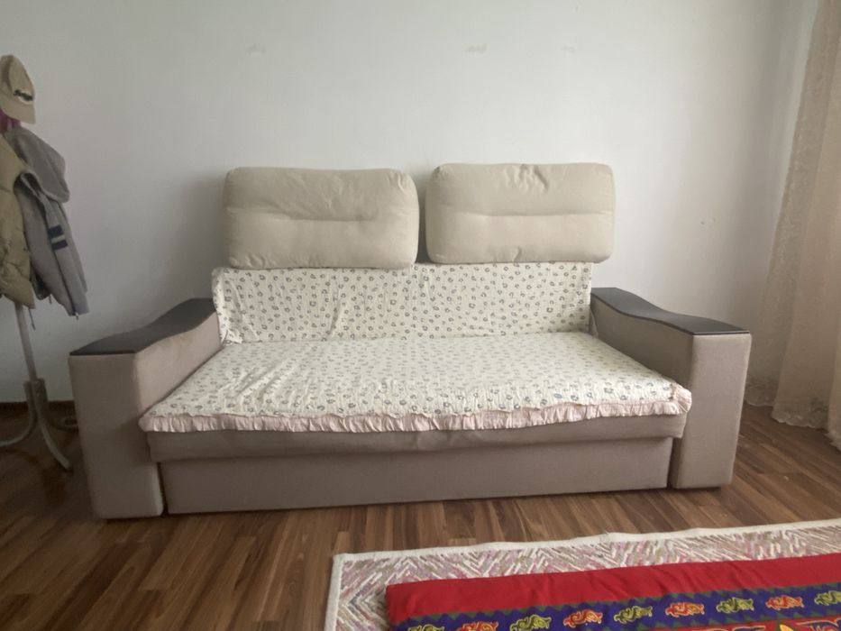 отдам все эти мебели бесплатно