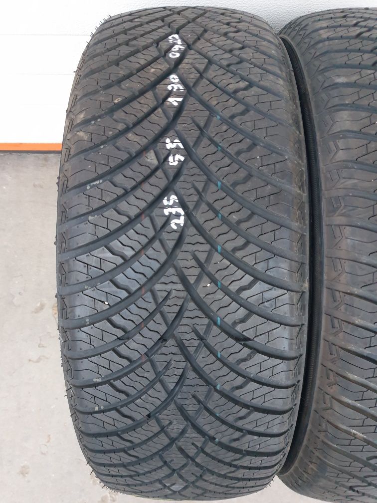 Всесезони гуми 2 броя BERLIN TIRES 4Seasons 235 55 R19 дот 0922