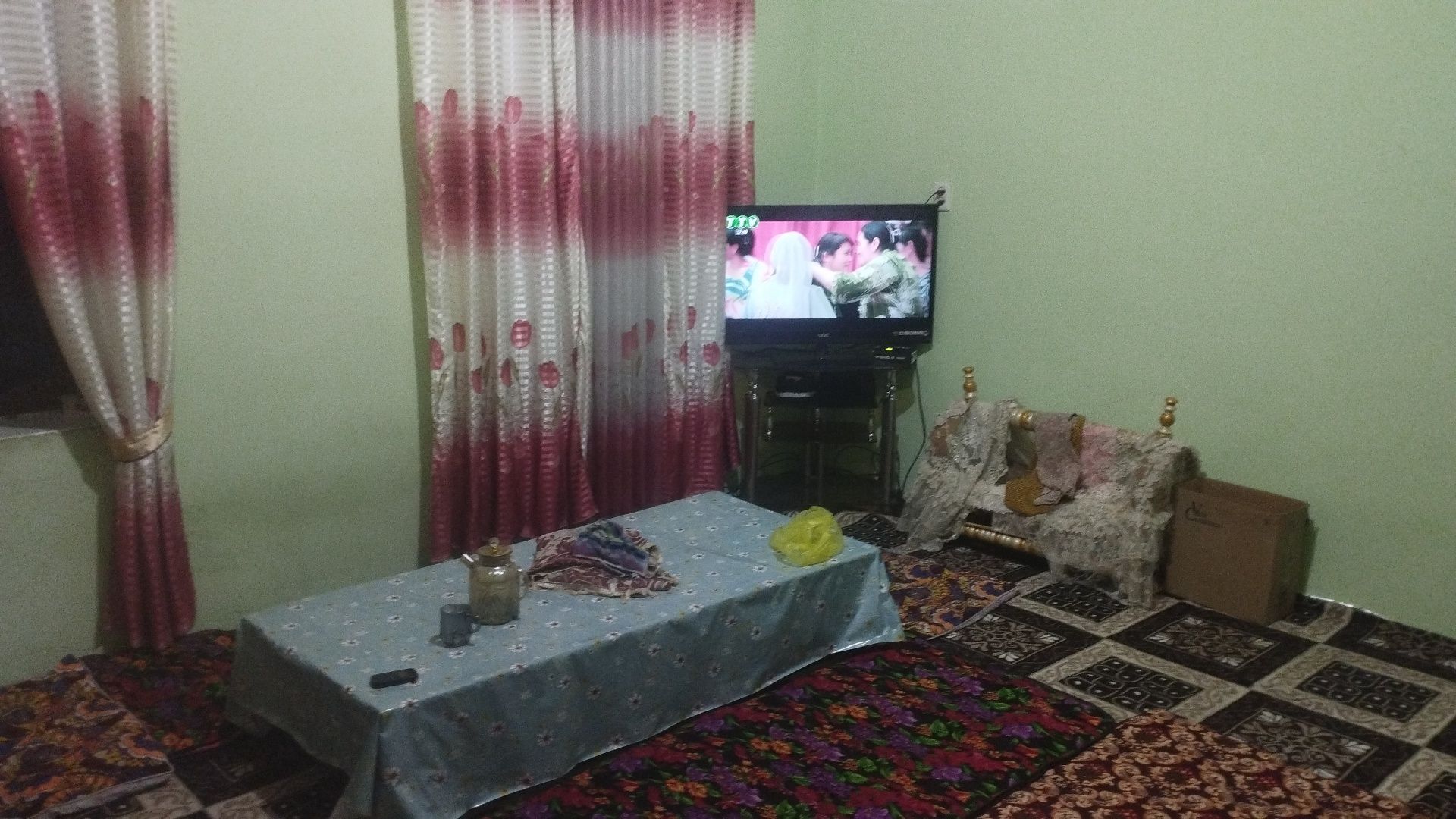 Hovli sotiladi bitgan yashasa buladi tayyor