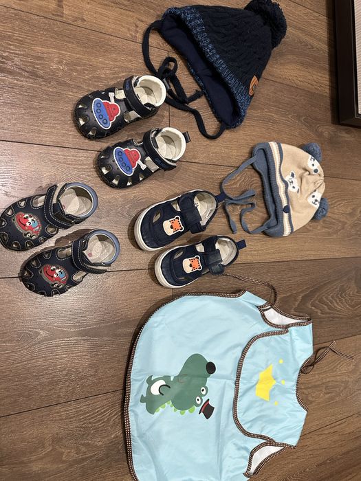 Продам детские вещи