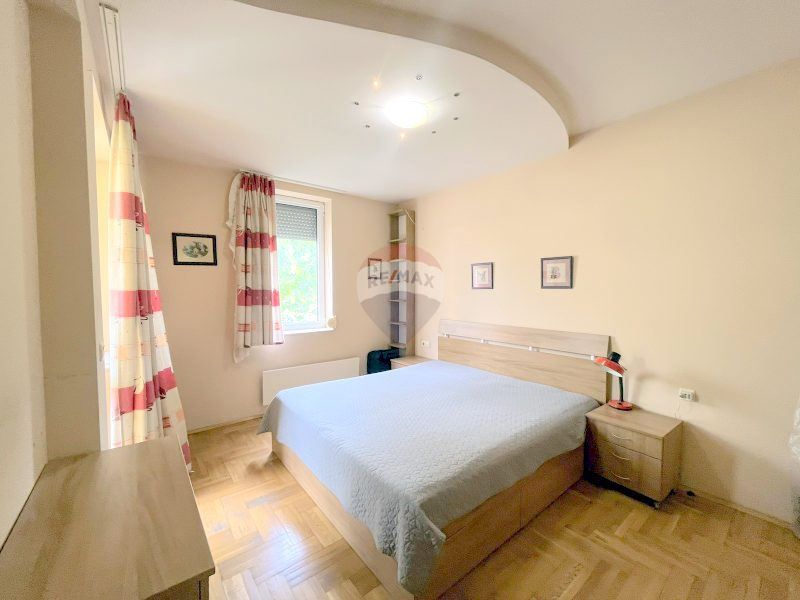 Продава се Тристаен апартамент в Варна, Бриз - 120 кв.м за 1959 €/кв.м - Снимка #10