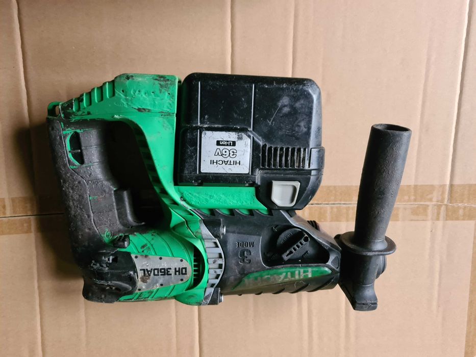 HITACHI Ciocan Rotopercutor  36 v plus acumulator