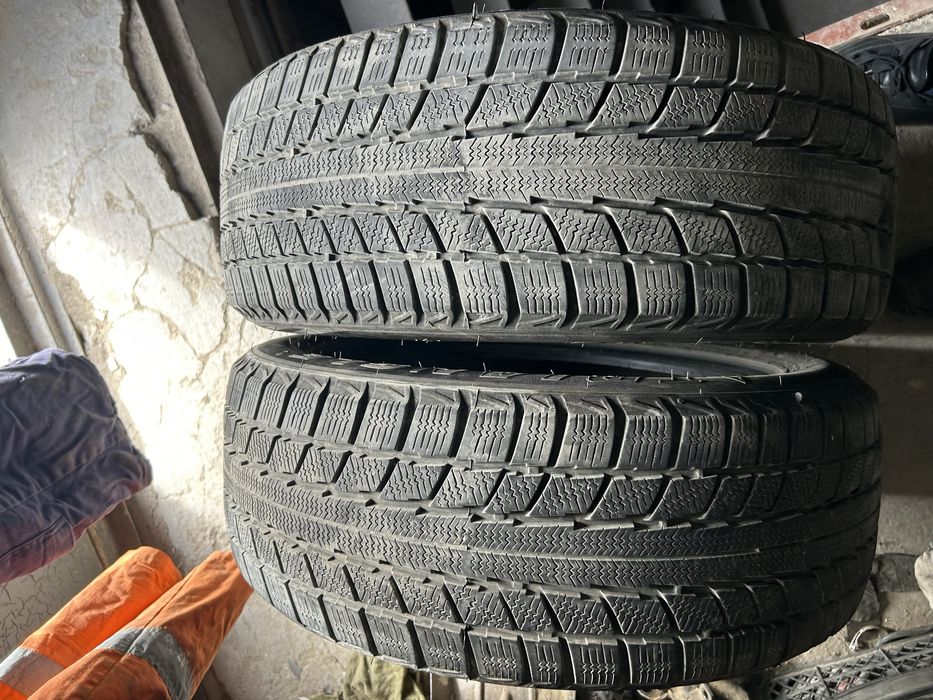 Қысқы аяқ R17/215/55 таптаза бір сезон жүрген және 235/45/R18 шыпымен.