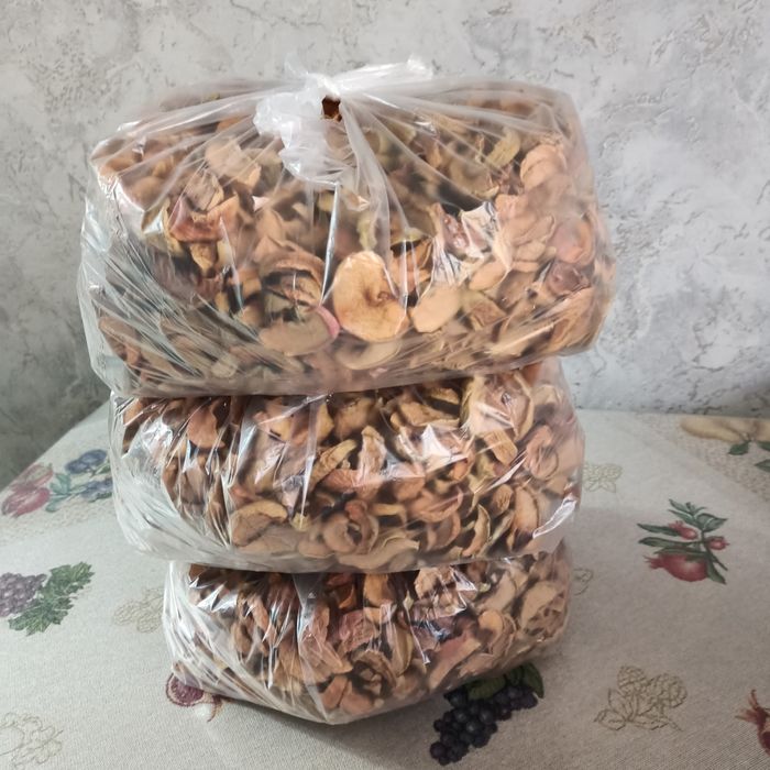 Сухофрукты микс яблок с добавлением груш.