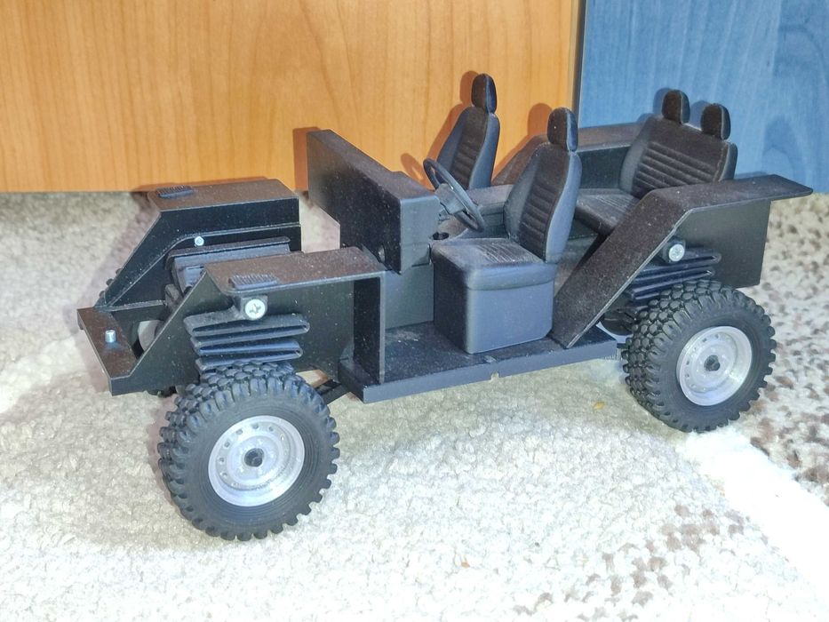 Macheta Land Rover Defender 90 1/16