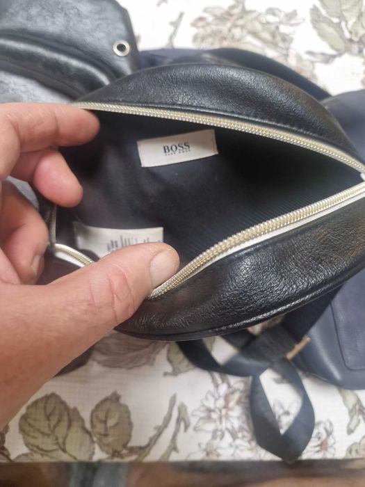 Продават се мъжки чантички