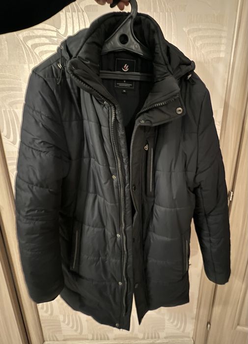 Продам зимнюю куртку мужская