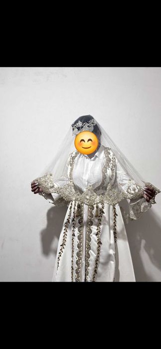 Чапан келин салом, 1 фата, 1 тиллакош, 1 корона