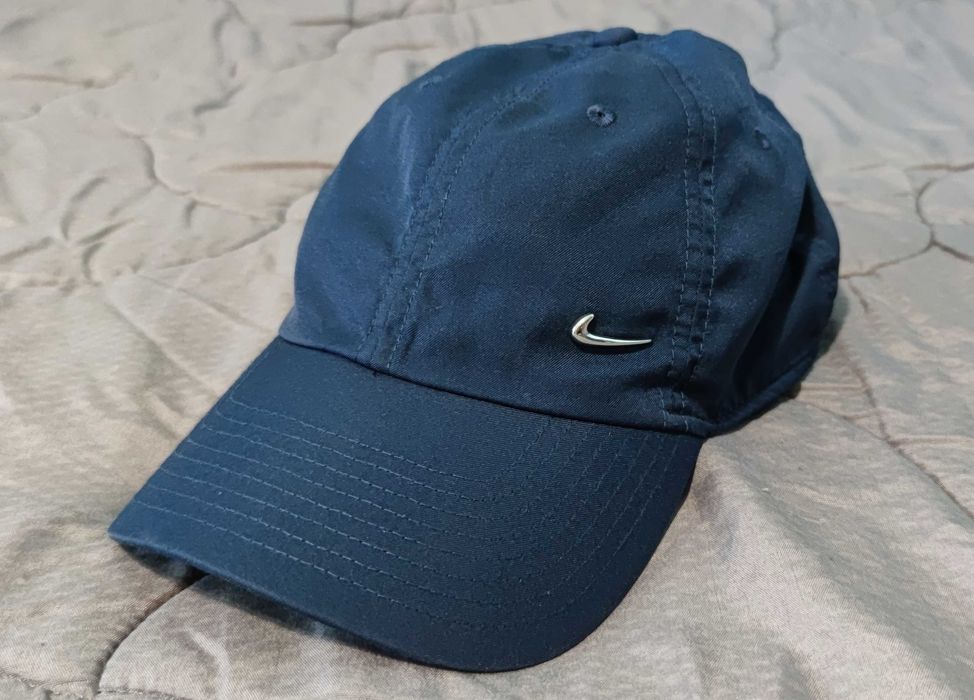 Nike Шапка Тъмно Синя с Метално лого
