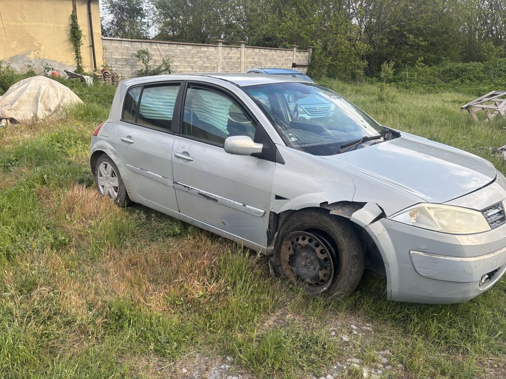 Рено меган на части