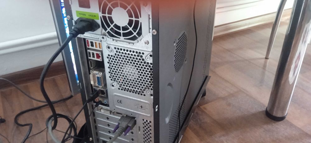 PC I5 4570 16gb ddr3 Amd R7 350 4GB  GDDR5 pc calculator unitate