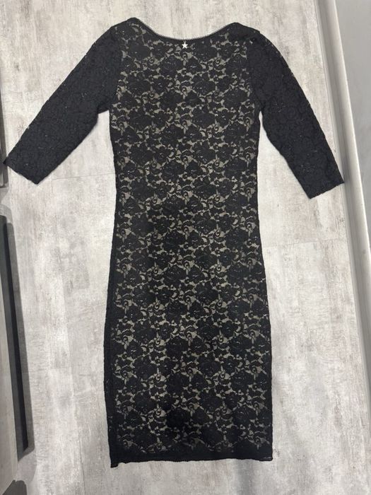 Нова дантелена рокля Denny Rose M