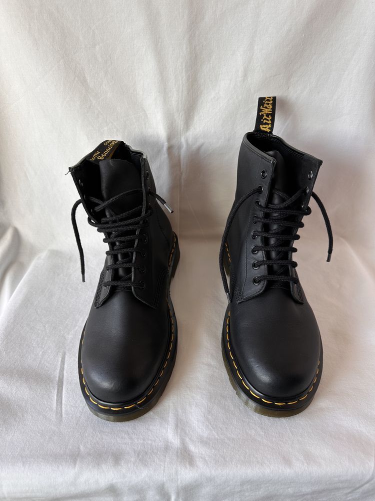 Bocanci,Ghete barbati,Dr Martens,marime 42