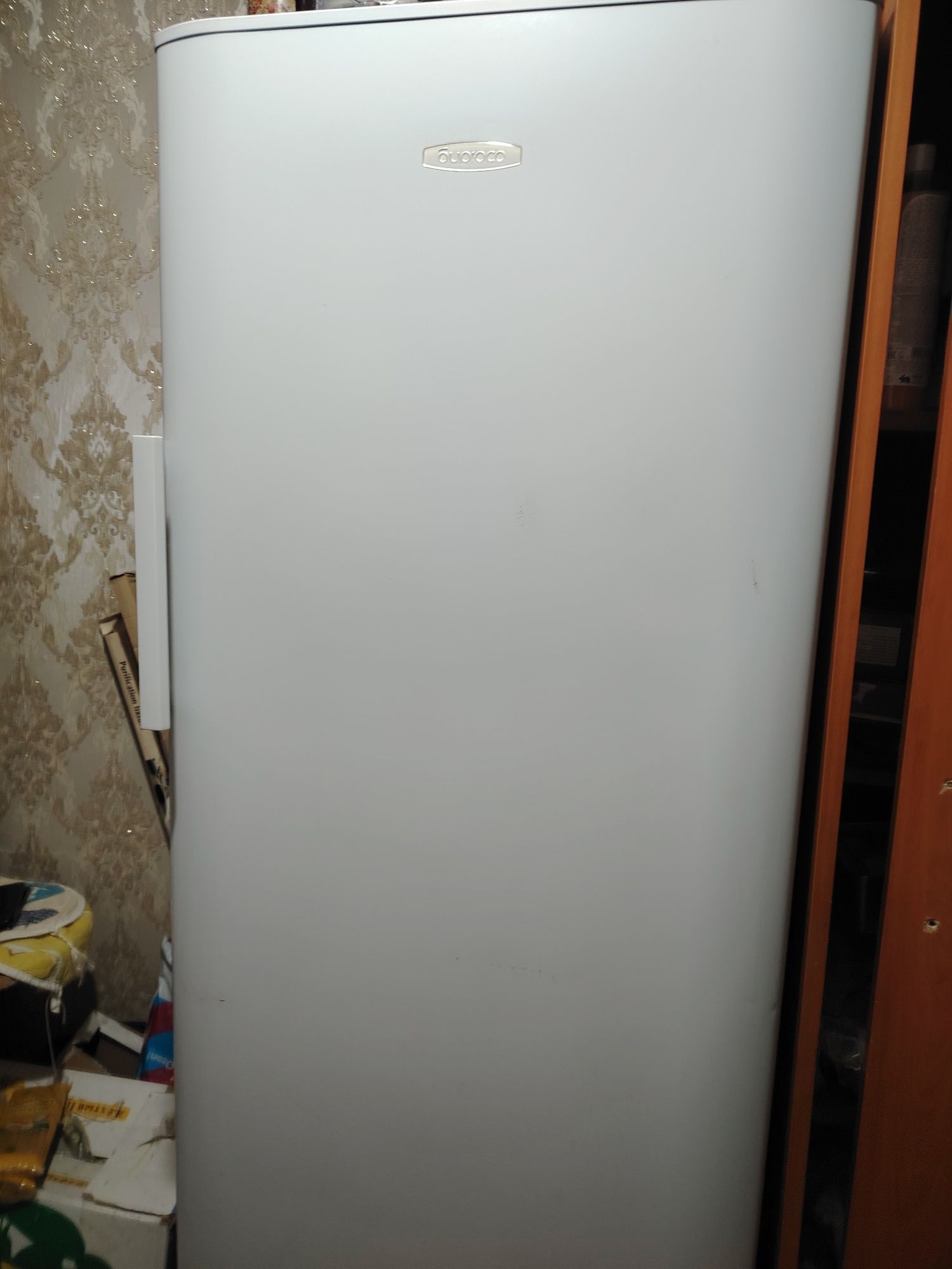 Продам морозильную камеру