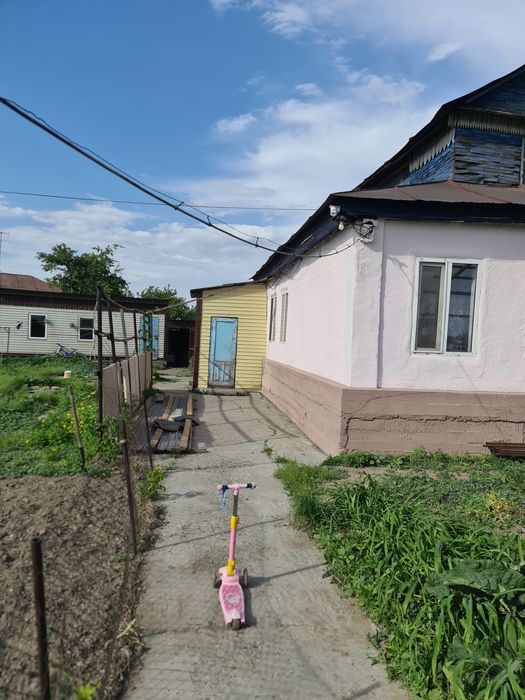 Продам  дом в районе Лодочного.