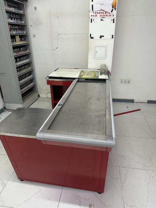 Продам кассовый стол умаг все есть