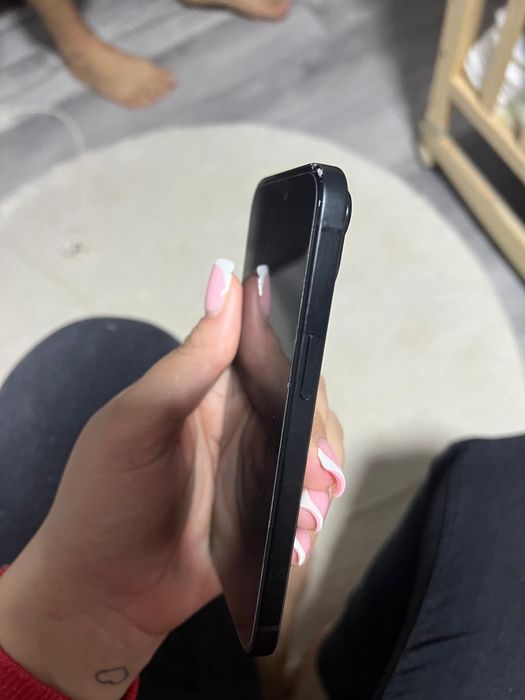 Vând iPhone 13 pro128gh și iPhone 15-128 gb